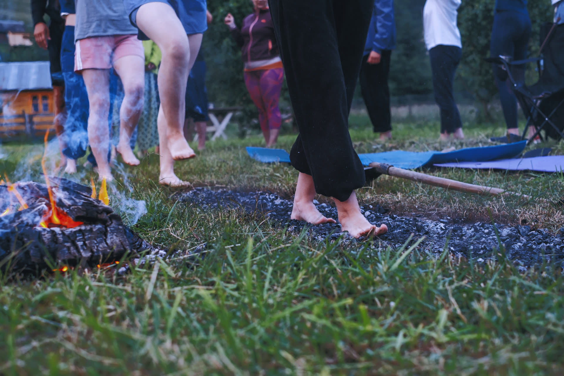 Firewalking — caminata sobre fuego
